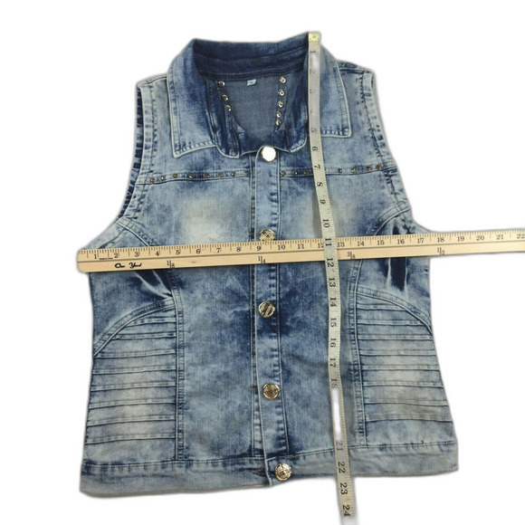 Denim Embellished Vest Women's made in Colombia Size 14 Col / L USA      ‎     4 - Picture 5 of 8